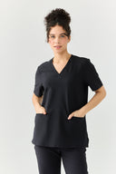 Relaxed 2-Pocket Scrub Top