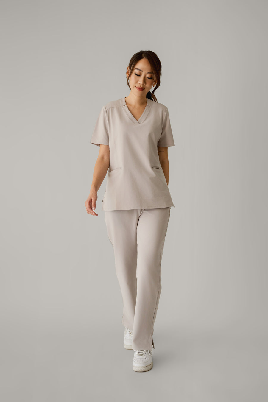 Women’s Two Pocket Scrub Top