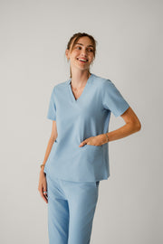 Women’s Two Pocket Scrub Top